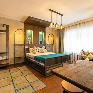 Aparthotel Cube ****