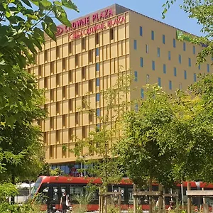 **** Hotel Crowne Plaza - - Grand Arenas By Ihg France